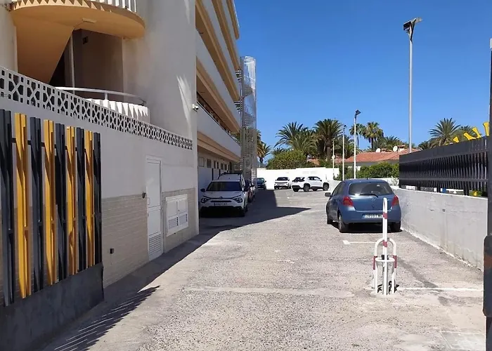 Lapo Yumbo Center * Playa del Inglés