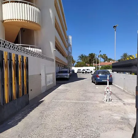 Lapo Yumbo Center * Playa del Inglés